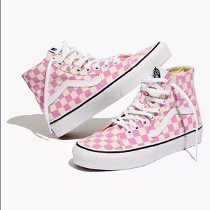 Vans Unisex High-Top Sneakers in Pink Checkerboard